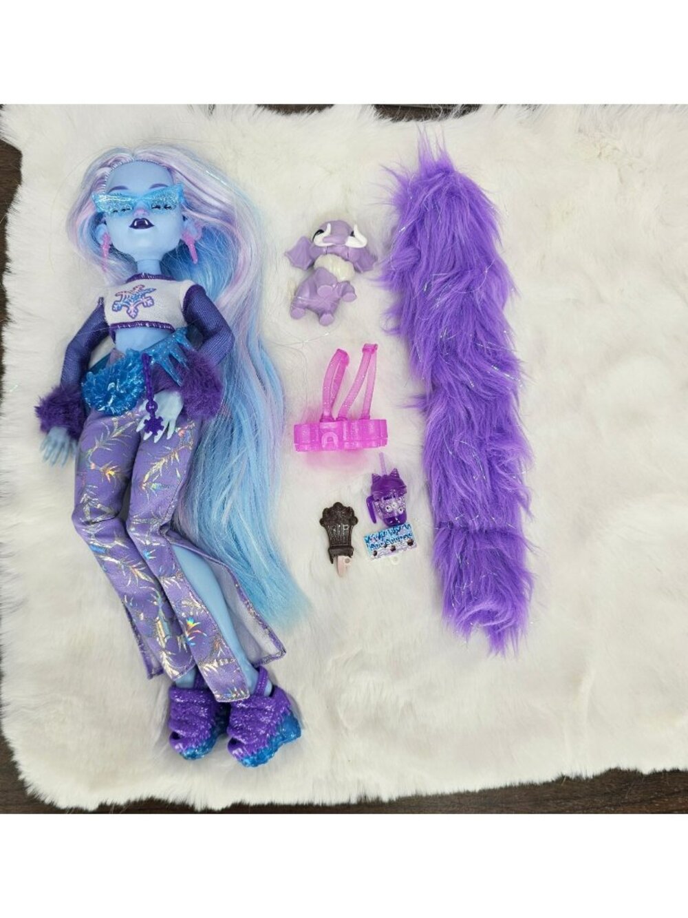 Monster High Abbey Bominable Gen 3 Doll Figure W/ Accessories & Pet Tundra - VGC